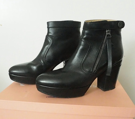 Acne Studios Track Boots 38