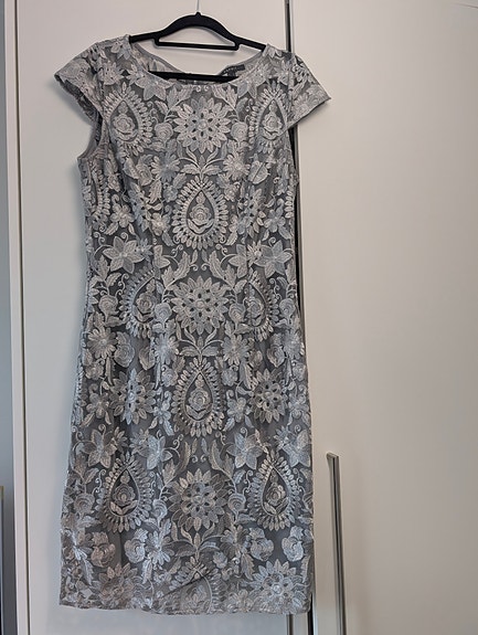 Esprit hopea juhlamekko koko 38