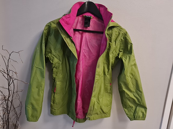 North Face tuulitakki, junior M (n. 140-150)
