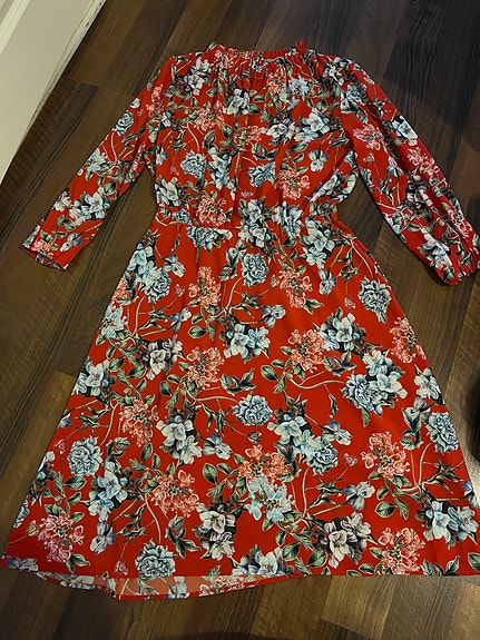 Kukallinen mekko