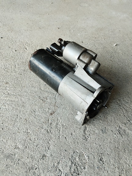 Audi A4 2.0 TDI starttimoottori