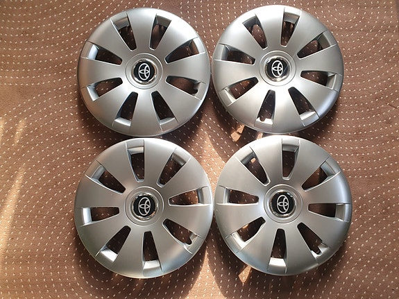 Pölykapselit 4 kpl, Toyota 16"