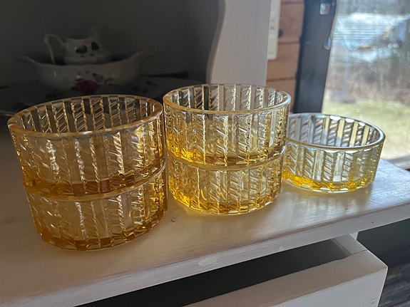 Riihimäen lasin Lara jälkiruokakulhot