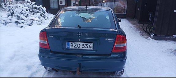 Opel Astra viistoperä takaluukun ovi tavaratilan ovi