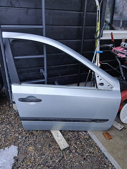 Renault Laguna 2 oikea etuovi