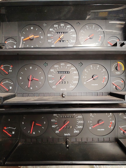 Volvo 740 mittaristo