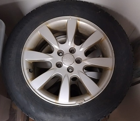 Subaru 16" Alumiinivanteet + 205/60/R16 Nokian Hakkapeliitta R3 kitkarenkaat