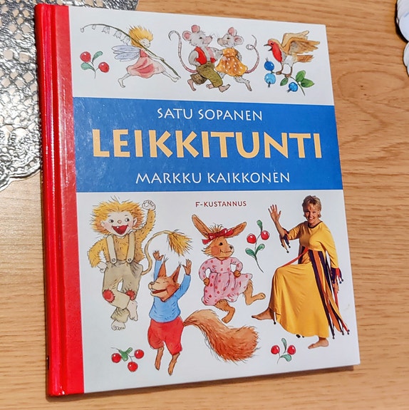 Lasten leikkilauluja kirja ja cd
