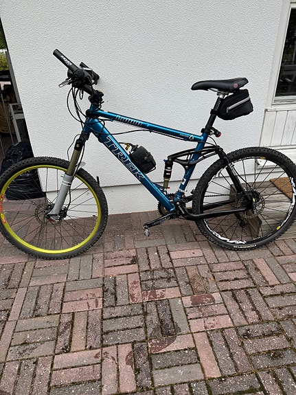 Trek Liquid 55 traili pyörä