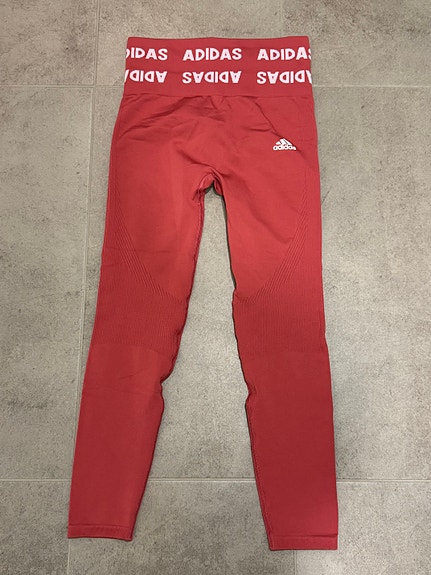 Adidas treenihousut