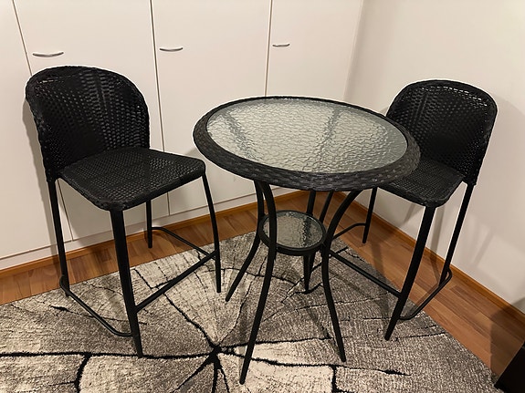Asko Classic Garden parvekesetti pöytä ja 2 tuolia