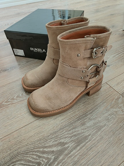 Bukela bootsit 36