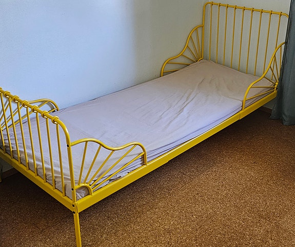 Ikea Minnen katkettava sänky + sälepohja