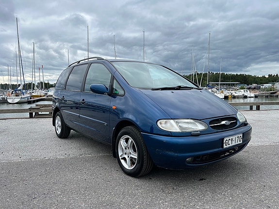 Ford Galaxy 1999 puretaan / varaosia