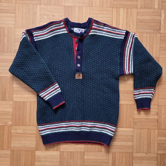 Norjalainen villapaita, koko S, 100% villaa