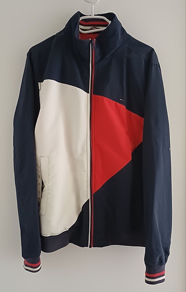 Tommy Hilfiger Denim miesten takki M – tyylikäs ja siisti