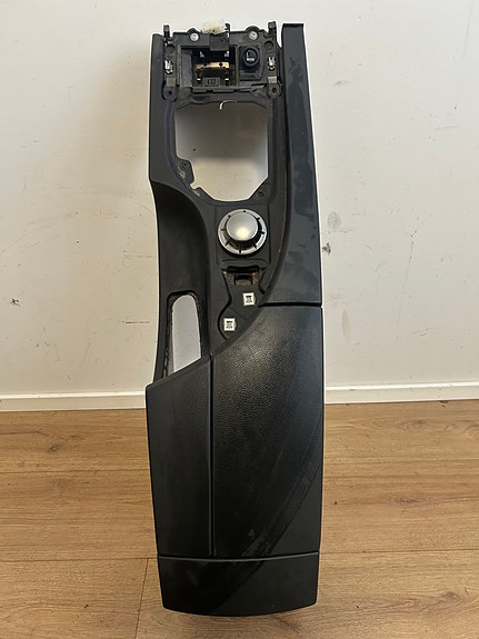 BMW E60/61 keskikonsoli