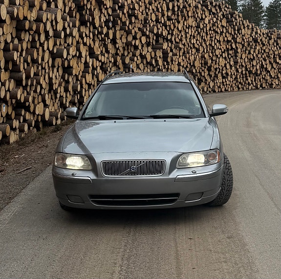Volvo V70 -07 2.4D