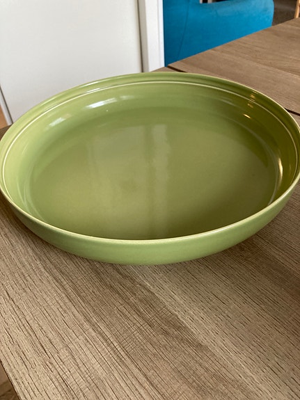 Kermansavi laakea piirakkavuoka/tarjoilulautanen