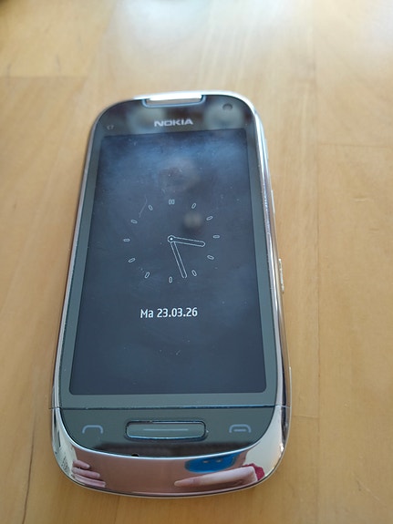 Nokia C7-00