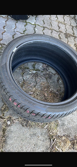 Pirelli P-ZERO (285/30/19)