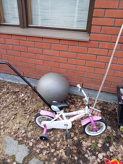 Lasten polkupyörä 12" apupyörillä vaaleanpunainen