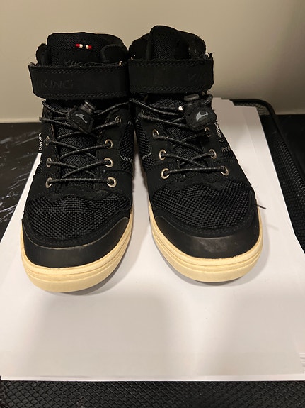 Viking lasten kengät koko 32 musta unisex