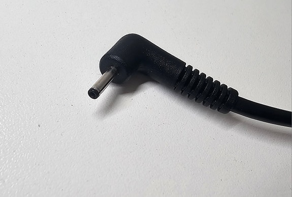Asus 40W laturi / charger