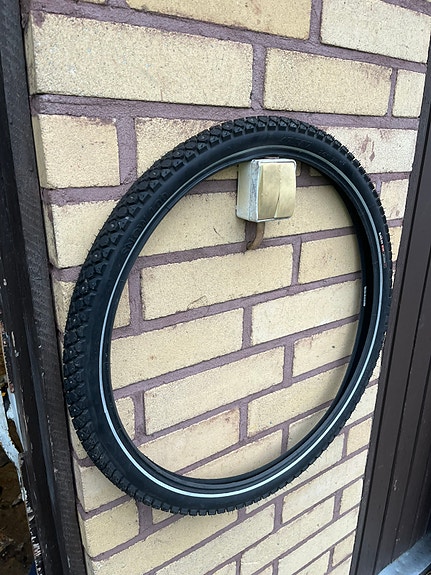 Polkupyörän nastarengas 24x1.75