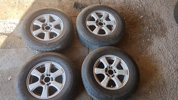 215 75 15 Land Rover Freelanderin kesärenkaat
