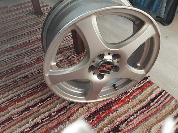 Toyota celiga avensis yaris 5x100
