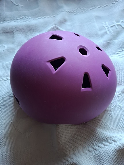 Pyöräilykypärä lila