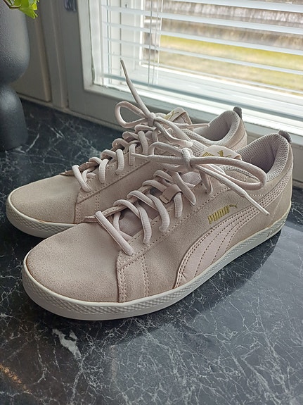 Naisten Puma kengät koko 39