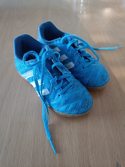 Myydään lasten sisäpelikengät koko 29