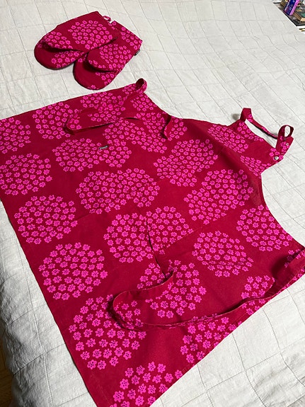 Marimekko Puketti esiliina ja uunikintaat