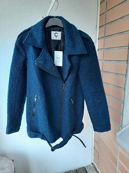 Käyttämätön sininen välikausitakki. 36