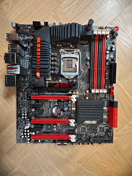 Asus Maximus V Formula Intel Z77 LGA1155 ATX-emolevy