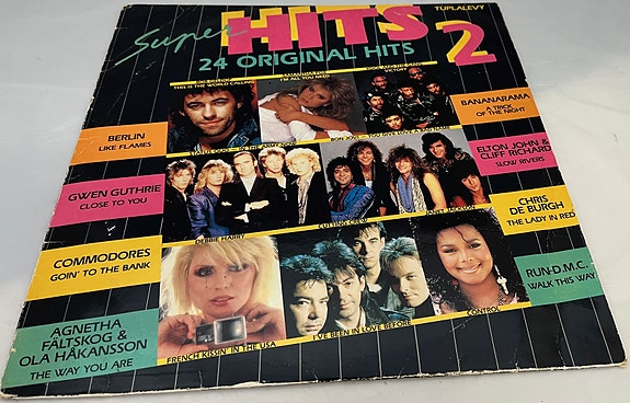 Tupla LP-levyt: Super Hits 2 ja Now Music 3 yhteishintaan