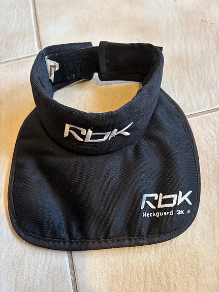 RBK jääkiekkokaulasuoja
