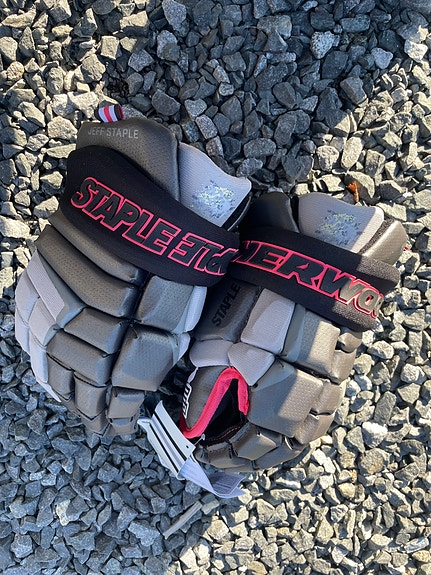 Sherwood Code jääkiekkohanskat