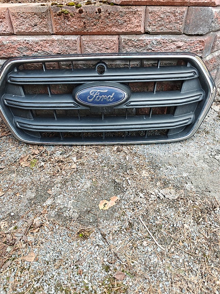 Ford Transitin maski