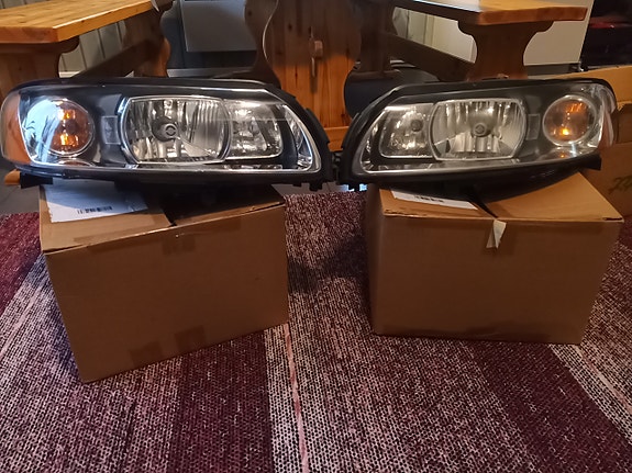 Volvo V70 ajovalo vasen