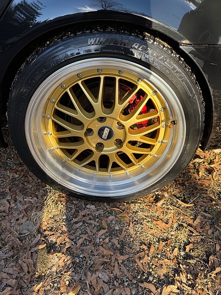885 lippavanteet  19" ja 9.5" leveät, 72.6mm keskireikä, Jako 5x120 ET35