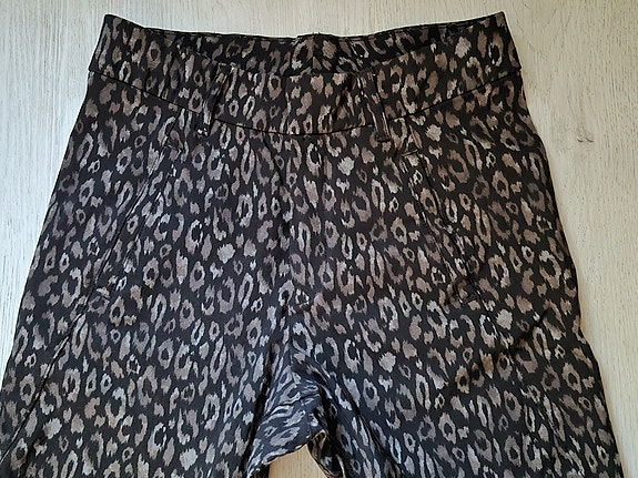 Product image 1 of 7