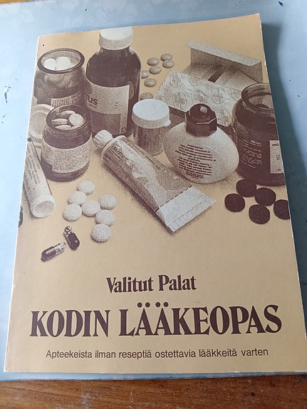 Valitut Palat Kodin lääkeopas kirja