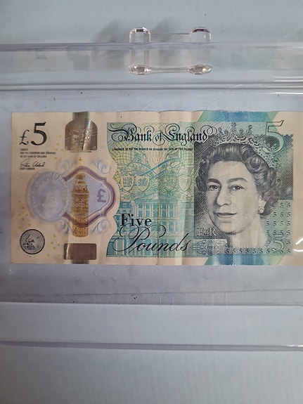 Iso-Britannia seteli ja kolikot ym.