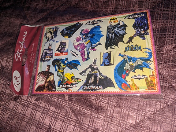 Batman tarrat avaamattomassa paketissa. (2000 luvun alku)