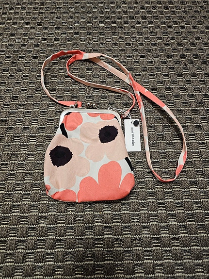 Marimekko Roosa Mini Unikko olkalaukku