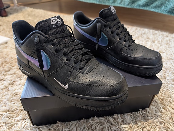 NIKE AIR FORCE 1