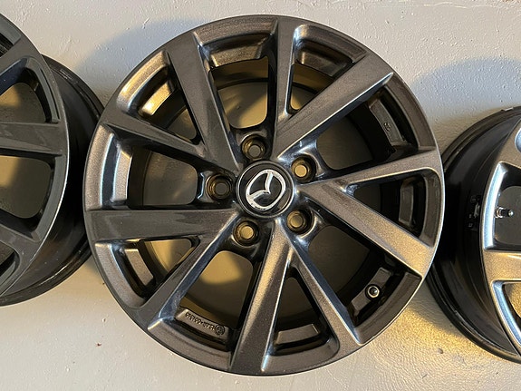 Mazda vanteet 16" kuin uudet